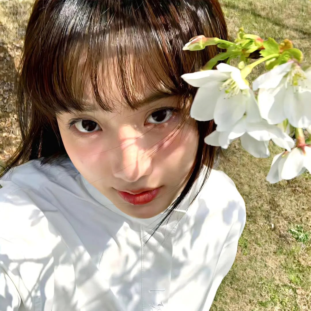 隔楼女孩:我们之间的层距